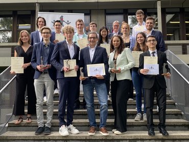 Dr. Hans Riegel-Fachpreise 2023 für Schüler*innen aus München