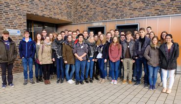 38 Alumni erhalten Einblicke in Forschungsbereiche